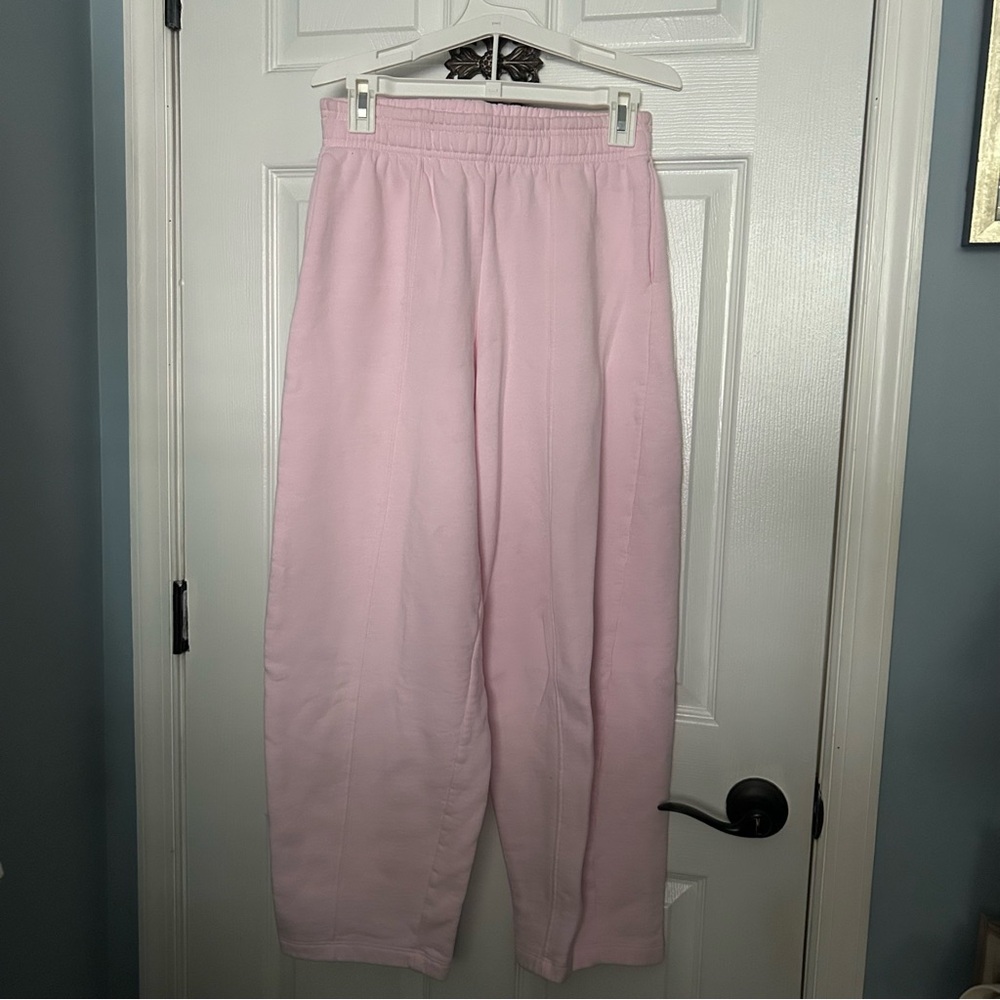 tapered sweatpants
